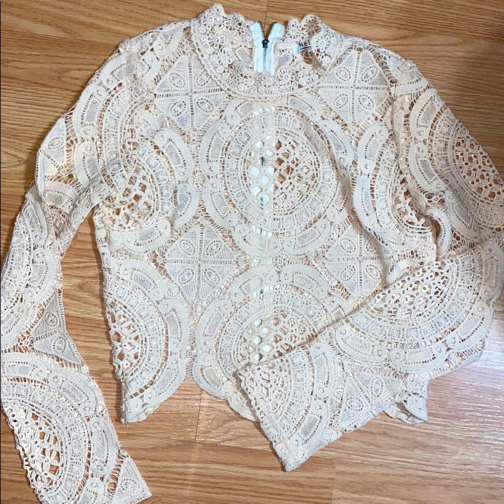 Crotchet long sleeve top